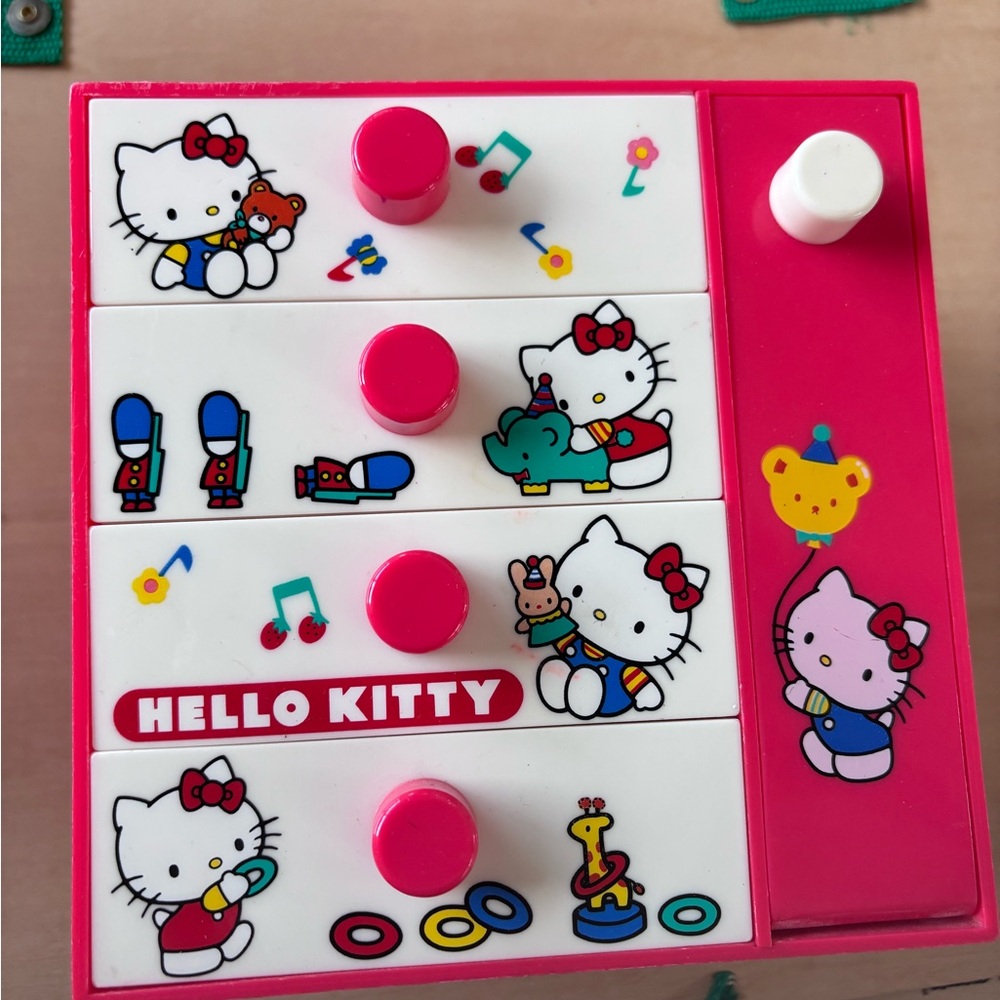 Hello Kitty Vintage Pink Toy organizer 1976 made in Japan by Sanrio
